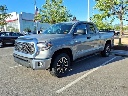 Used 2019 Toyota Tundra SR5 AWD/4WD image 4