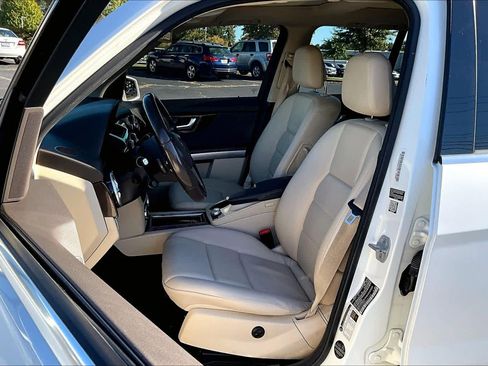 Used 2015 Mercedes-Benz GLK 350 4MATIC image 7