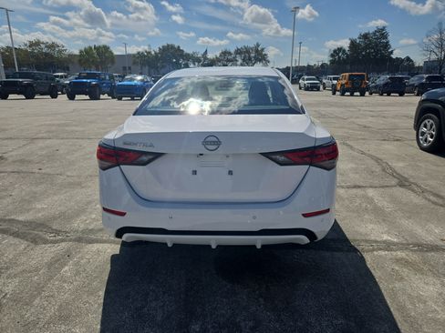 Used 2025 Nissan Sentra S image 22