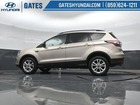 Used 2018 Ford Escape SE AWD/4WD image 41