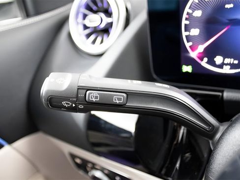 Used 2025 Mercedes-Benz GLA 250 image 18