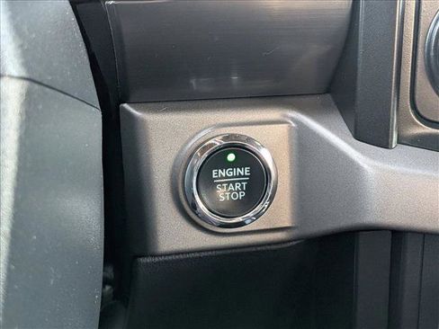 Used 2022 Ford F150 Raptor w/ Convenience Package AWD/4WD image 17