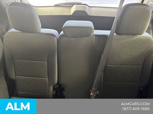 Used 2024 Chevrolet Traverse LT image 26