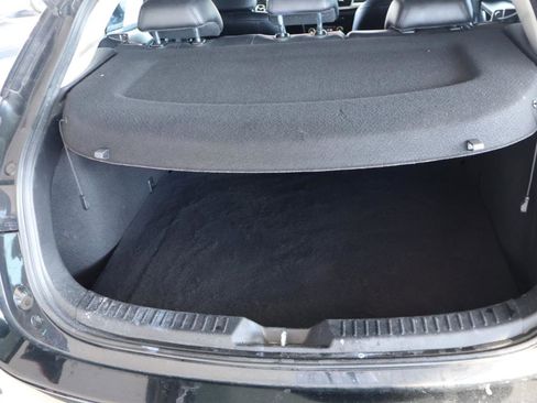 Used 2018 MAZDA MAZDA3 Touring w/ Appearance Package image 32