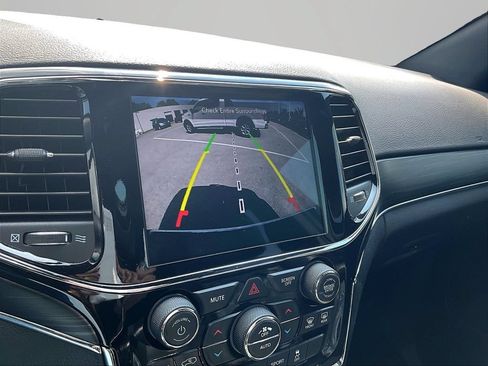 Used 2019 Jeep Grand Cherokee Limited AWD/4WD image 22
