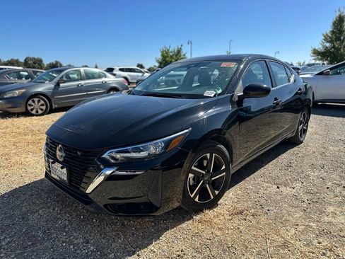 Used 2025 Nissan Sentra SV FWD image 3