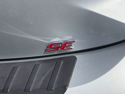 Used 2020 Toyota Corolla SE image 38