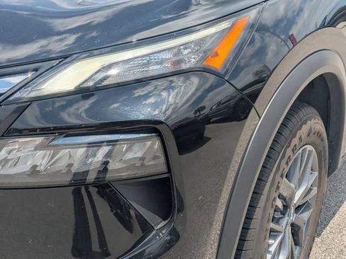 Used 2024 Nissan Rogue S FWD image 9