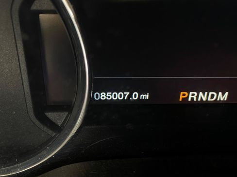 Used 2018 Ford F150 Lariat w/ Equipment Group 502A Luxury AWD/4WD image 11