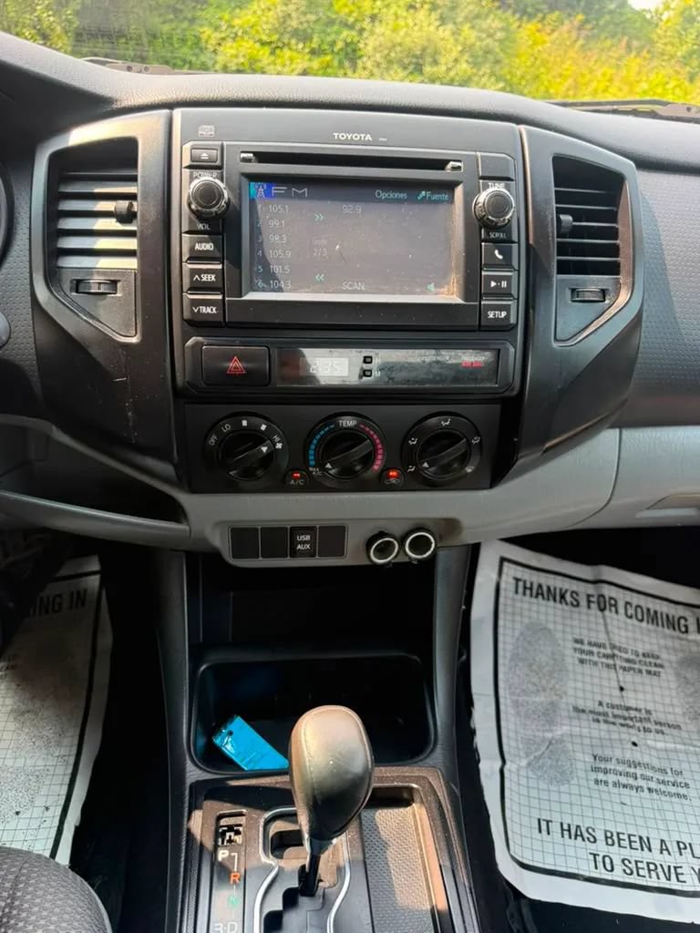 Used 2013 Toyota Tacoma 2WD Access Cab image 16
