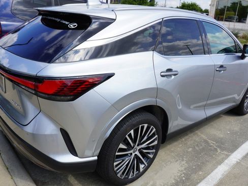 Used 2025 Lexus RX 350 Premium Plus w/ Convenience Package image 5