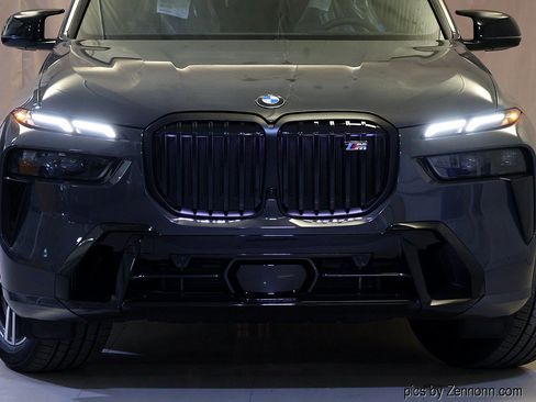 Used 2027 BMW X7 M60i AWD/4WD image 6