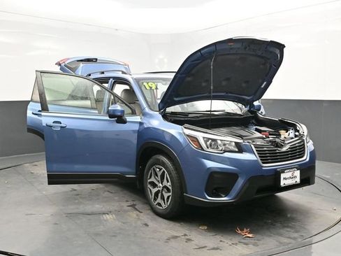 Used 2019 Subaru Forester Premium image 35