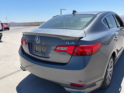 Used 2014 Acura ILX w/ Technology Package FWD image 4