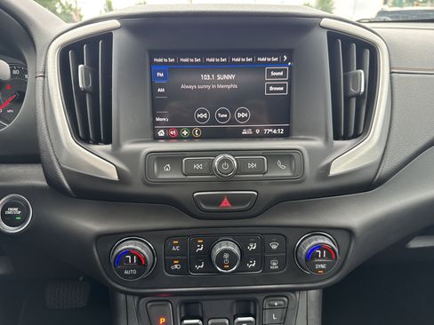 Used 2021 GMC Terrain SLE w/ Driver Convenience Package FWD image 19