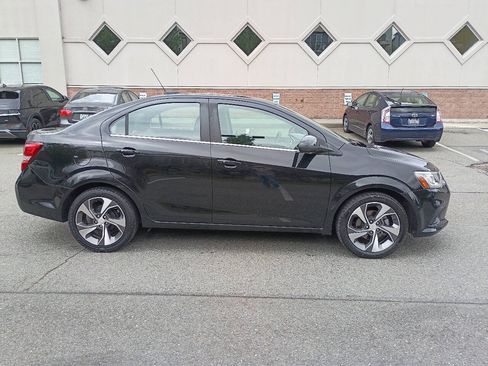 Used 2018 Chevrolet Sonic Premier FWD image 7