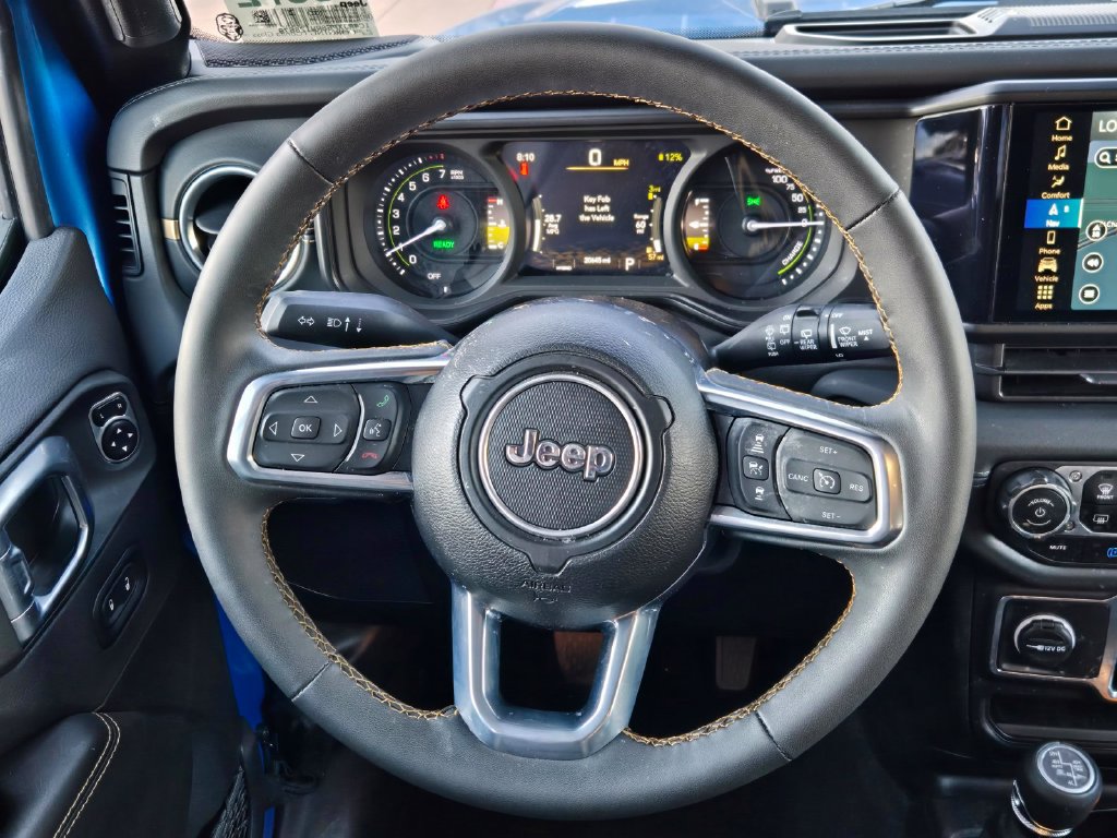 Used 2024 Jeep Wrangler Unlimited Sahara w/ Technology Group AWD/4WD image 14