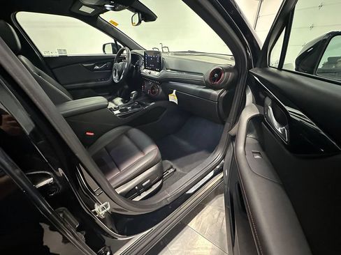 Used 2023 Chevrolet Blazer RS AWD/4WD image 27