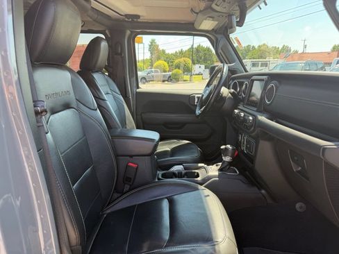 Used 2020 Jeep Gladiator Overland AWD/4WD image 32