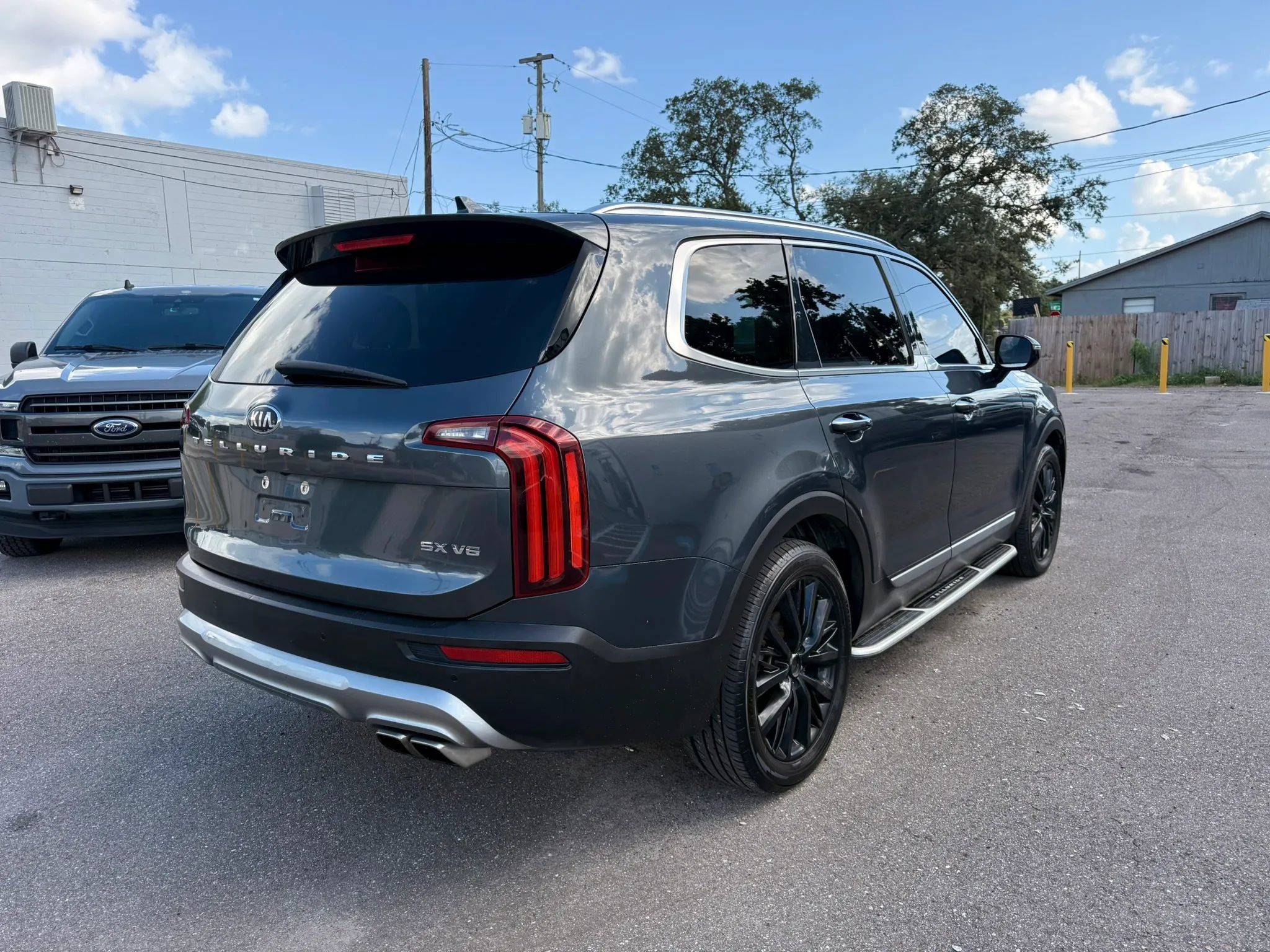 Used 2020 Kia Telluride SX FWD image 5