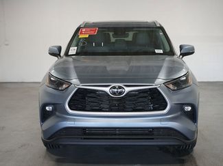 Used 2023 Toyota Highlander XLE video 2