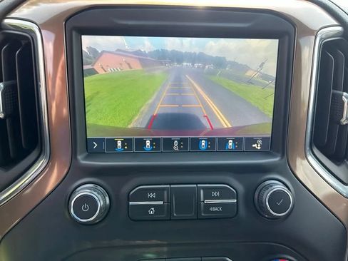 Used 2019 Chevrolet Silverado 1500 High Country w/ High Country Premium Package AWD/4WD image 24
