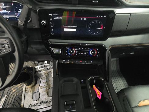 Used 2024 GMC Sierra 3500 AT4 w/ AT4 Premium Plus Package image 3