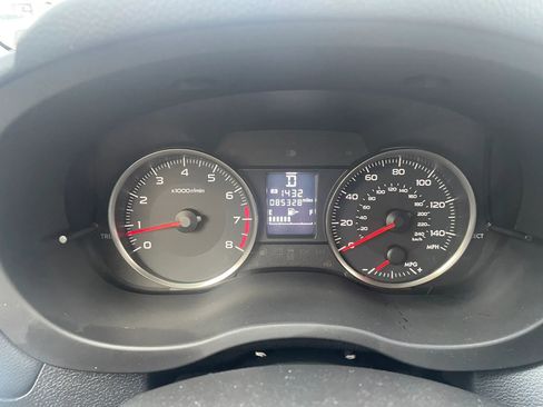 Used 2017 Subaru Crosstrek 2.0i Premium image 6