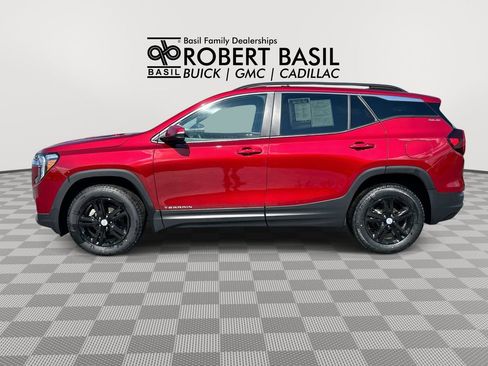 Used 2023 GMC Terrain SLE w/ Driver Convenience Package AWD/4WD image 5
