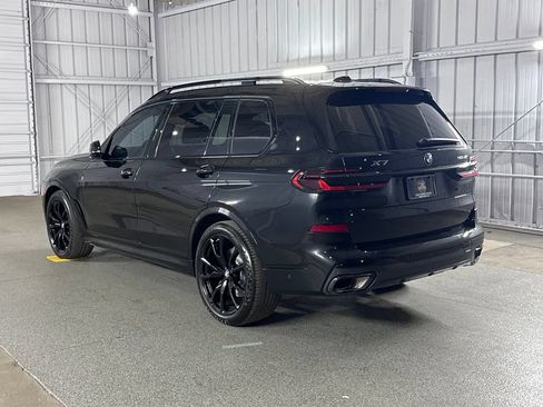Used 2024 BMW X7 xDrive40i w/ M Sport Package AWD/4WD image 16