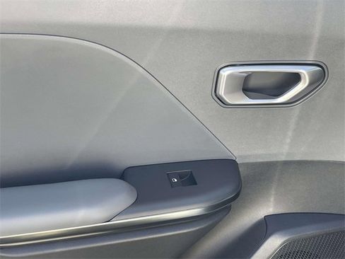 New 2025 Kia K4 LXS image 19