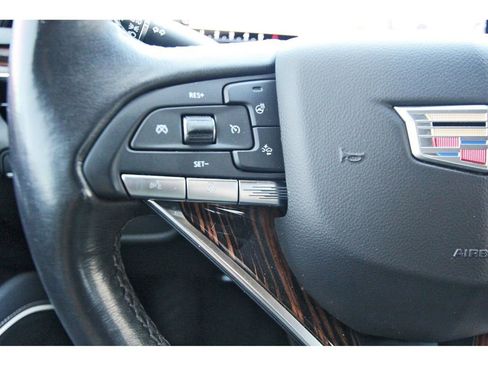 Used 2023 Cadillac Escalade Premium Luxury image 15