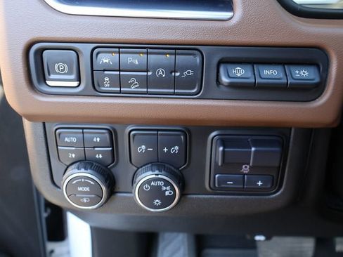 Used 2021 Chevrolet Tahoe High Country AWD/4WD image 39