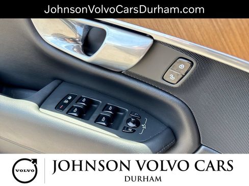 Used 2023 Volvo XC90 B6 Plus w/ Protection Package AWD/4WD image 24