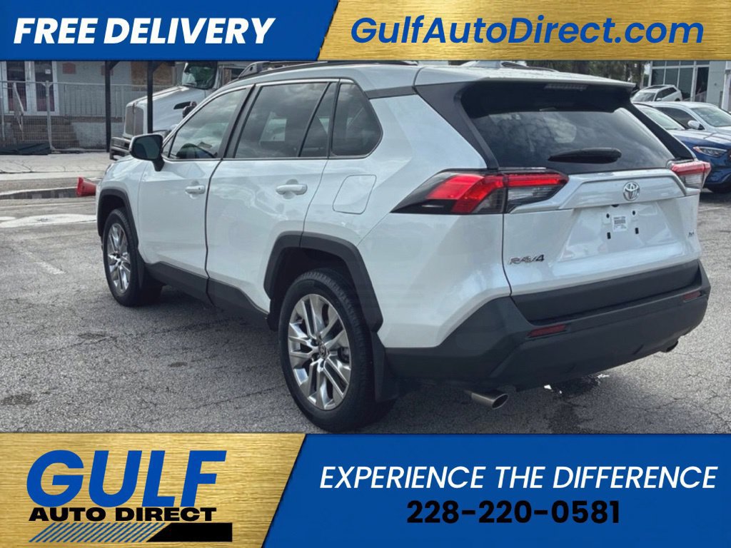 Used 2025 Toyota RAV4 XLE Premium FWD image 5
