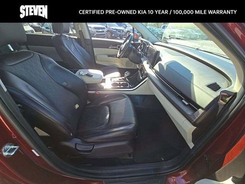 Certified 2024 Kia Carnival EX image 7
