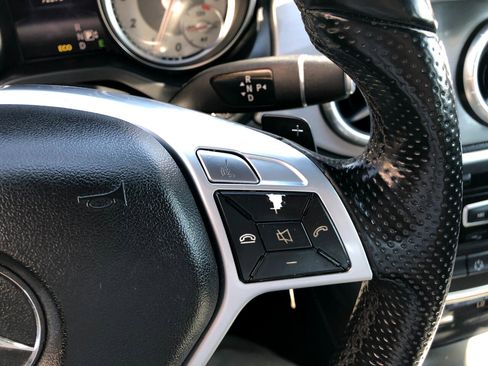 Used 2014 Mercedes-Benz CLA 250 4MATIC image 16