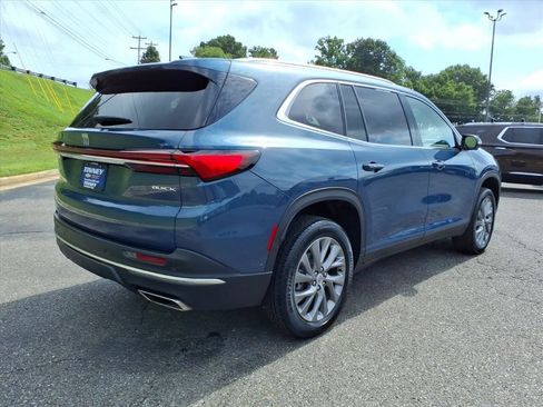 Used 2026 Buick Enclave Preferred FWD image 3