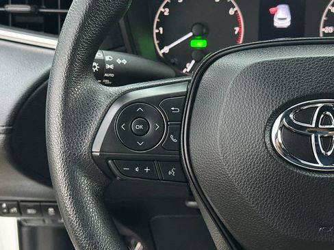 Used 2023 Toyota Corolla Cross AWD Hybrid image 19