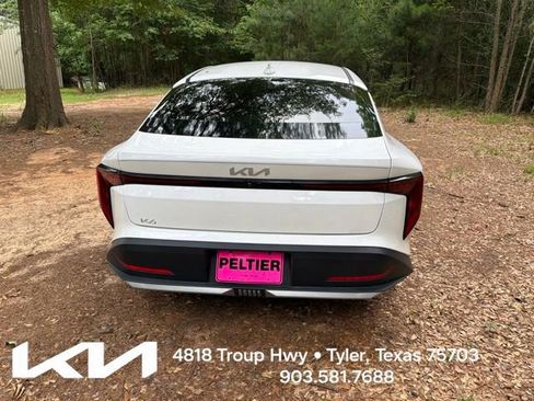 Certified 2025 Kia K4 FWD image 9