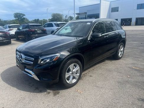 Used 2018 Mercedes-Benz GLC 300 4MATIC image 2