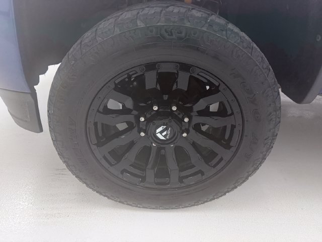 Used 2016 GMC Sierra 2500 Denali w/ Duramax Plus Package AWD/4WD image 7