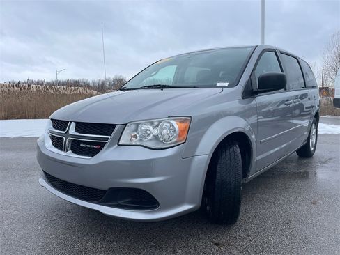 Used 2016 Dodge Grand Caravan SE w/ Quick Order Package 29E SE image 9