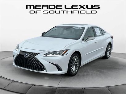 Certified 2022 Lexus ES 300h w/ Luxury Package