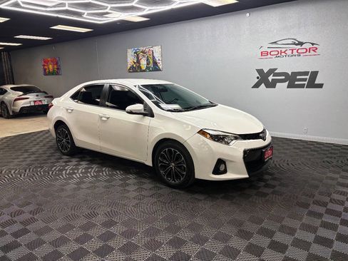 Used 2015 Toyota Corolla S Premium image 2