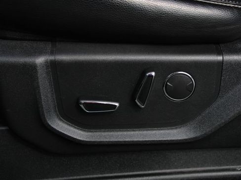 Used 2018 Ford F150 Lariat w/ Equipment Group 502A Luxury AWD/4WD image 23