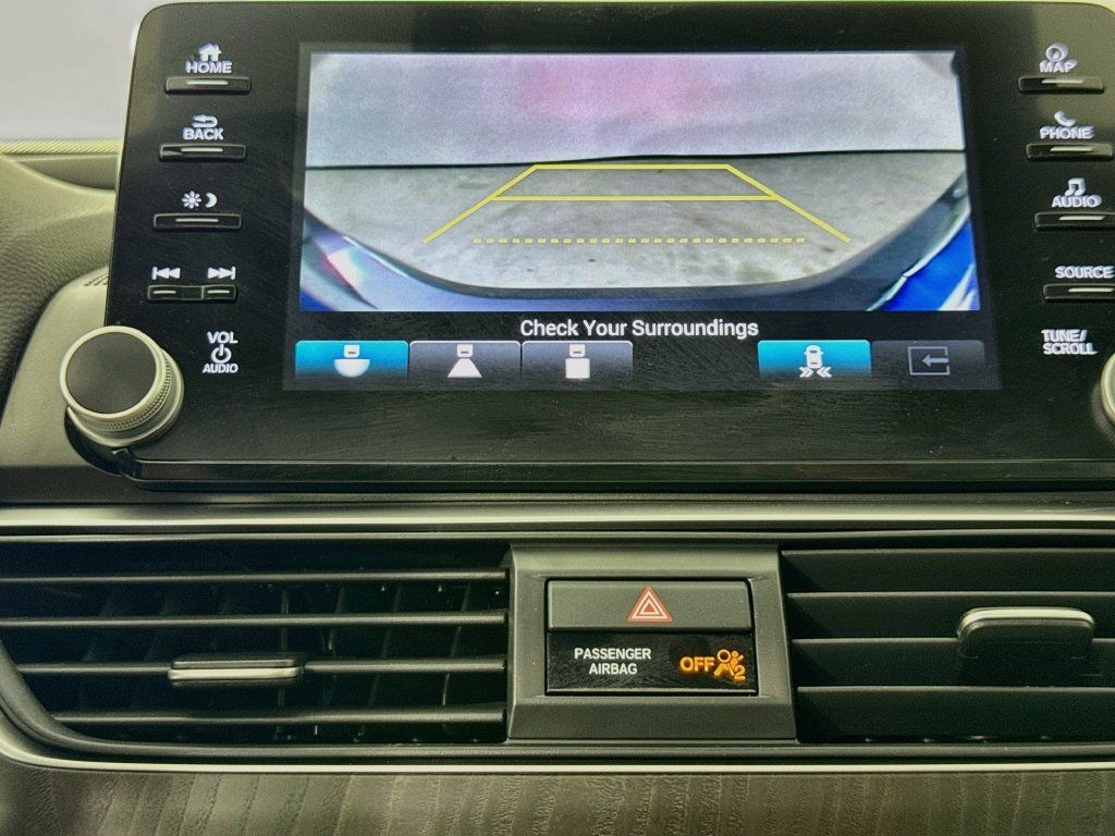Used 2018 Honda Accord Touring image 19