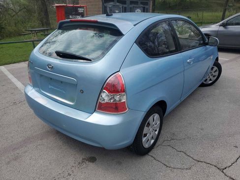 Used 2010 Hyundai Accent GS w/ Premium Pkg 3 FWD image 6