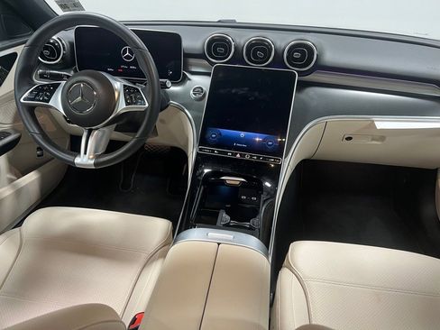 Used 2025 Mercedes-Benz C 300 4MATIC Sedan image 29