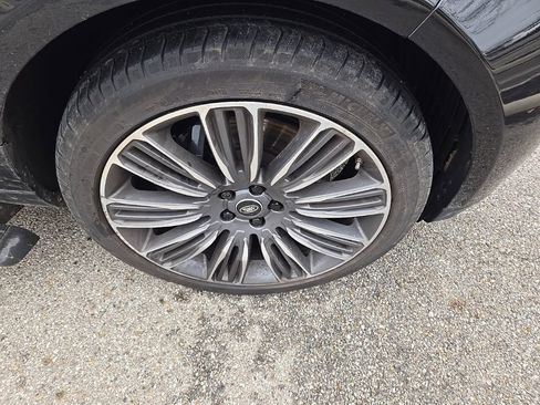 Certified 2019 Land Rover Range Rover Autobiography image 11